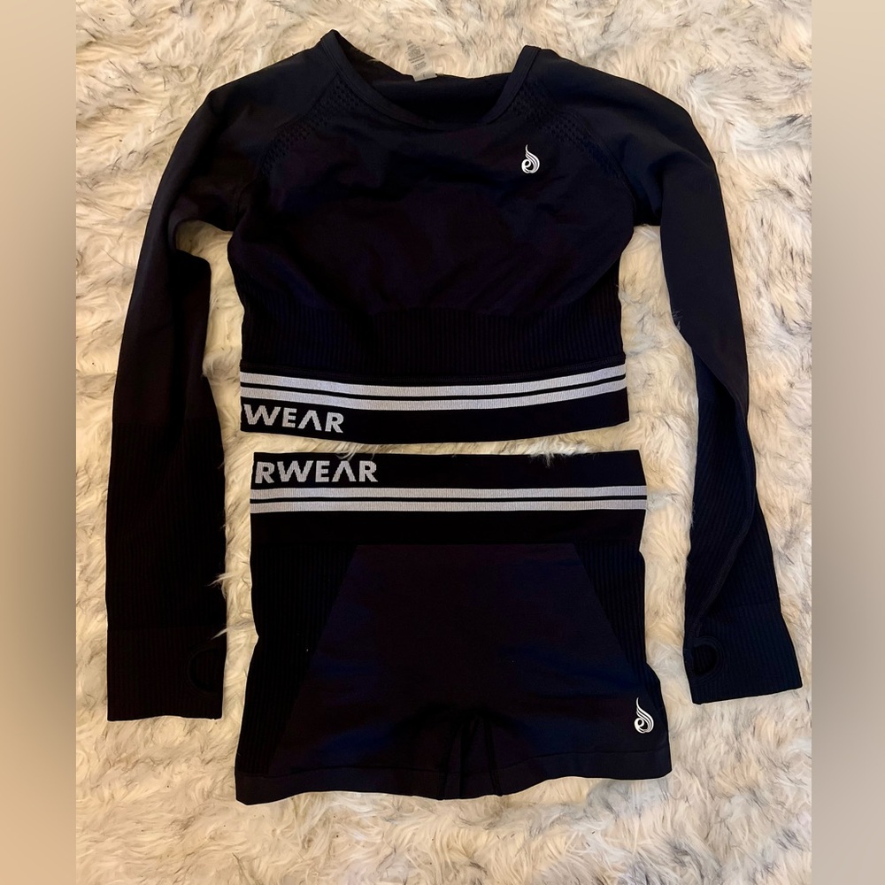 Ryderwear Black and White Activewear Set